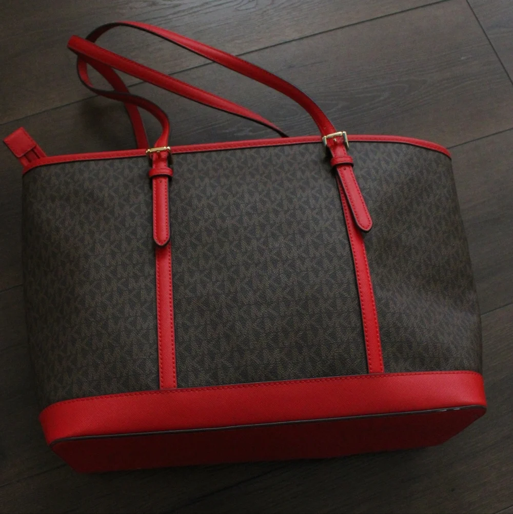 Michael Kors Red Trim Signature Tote Bag - Picture 9 of 11